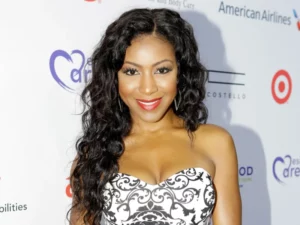 Gabrielle Dennis