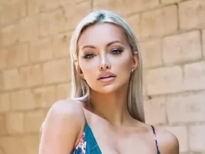 Lindsey Pelas