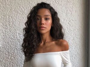 Dina Denoire