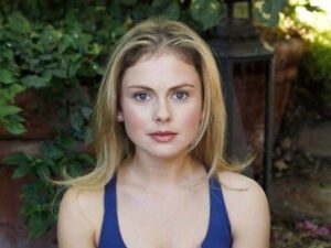 Rose McIver fit