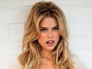 Alice Eve