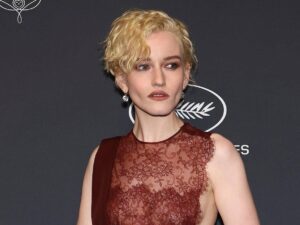 Julia Garner