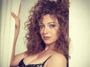 Alex Kingston