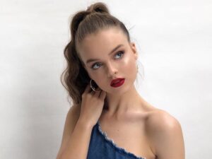 Anna Zak