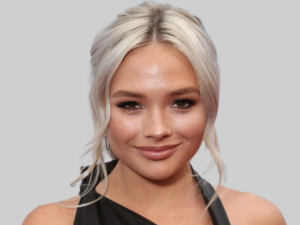 Natalie Alyn Lind