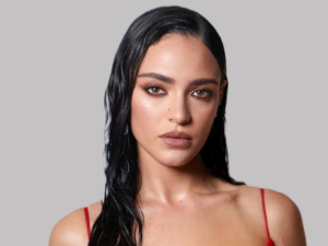 Luna Blaise